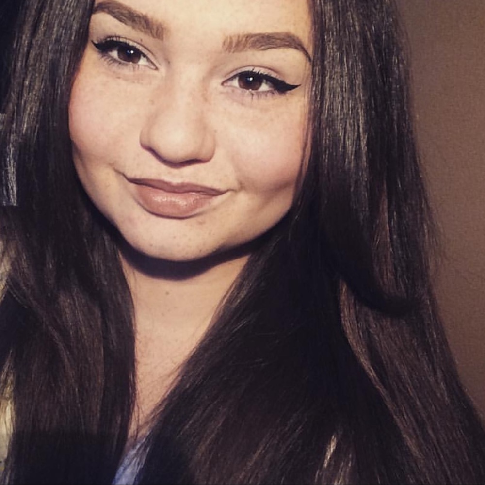 Meet your Posher, Kassandra